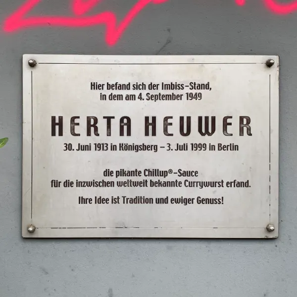 Herta Heuwer-Gedenktafel